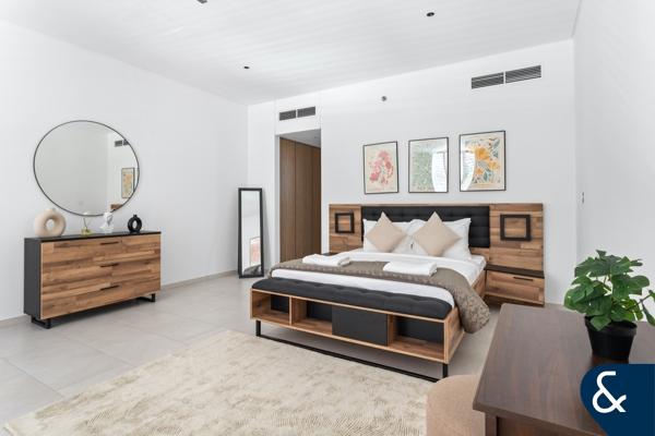 1 Bedroom | Unique Duplex | Vacant | High ROI